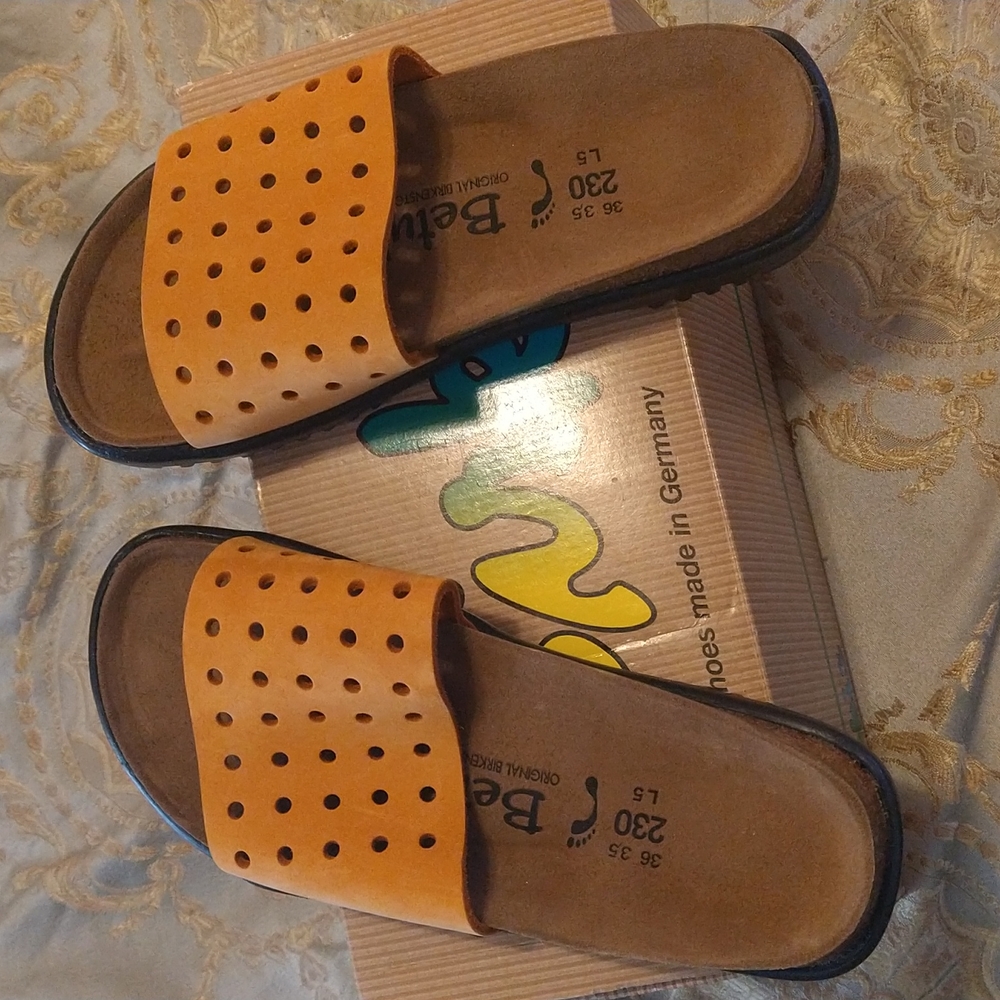 Birkenstock slides brand new